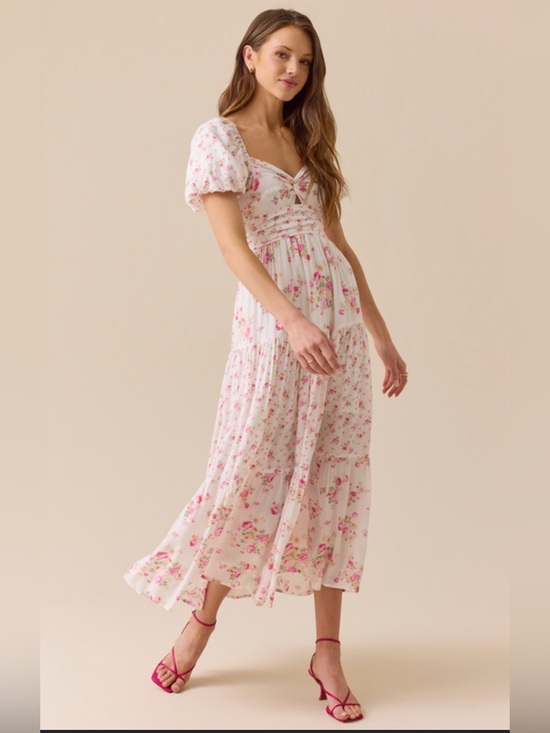 Altar'd State Dresses & Skirts - Altar'd State Pink and White Floral Puff-Sleeve Midi Dress
